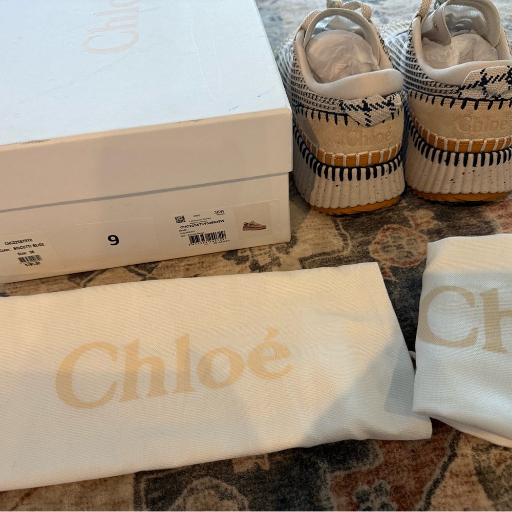 Chloe White and tan Sneakers are so stylish